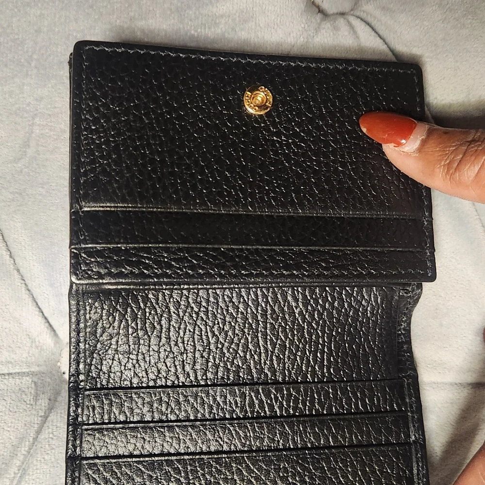 💯 Authentic Gucci wallet - Picture 2 of 7